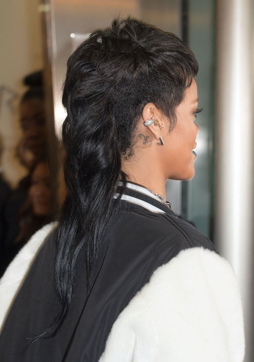 Chin Length Ash Blonde Mullet With Short Choppy Bangs Chin Length Ash Blonde Mullet With Short Choppy Bangs — Simple Mullet Hairstyles