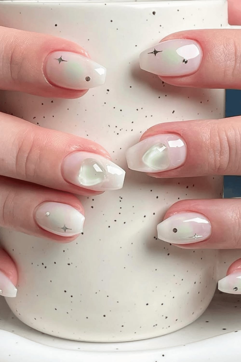 Short Coffin White With Green Jelly Stars Short Coffin White With Green Jelly Stars — Simple Nail Designs