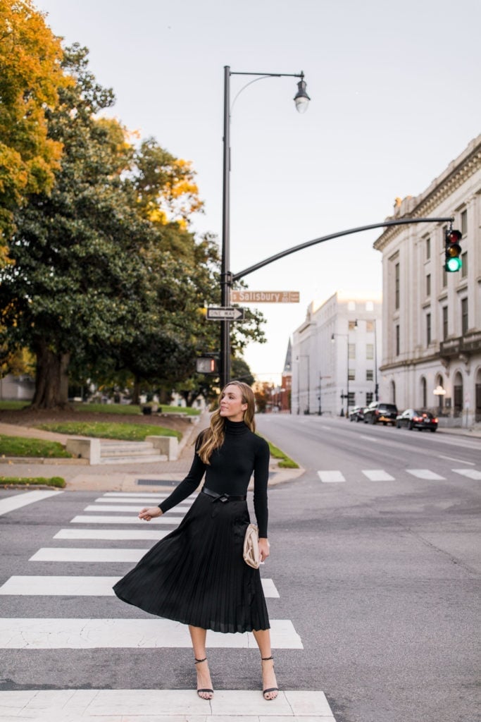 Black Pleated Midi Skirt with a Fitted Turtleneck — Simple Pleated Skirt Outfits