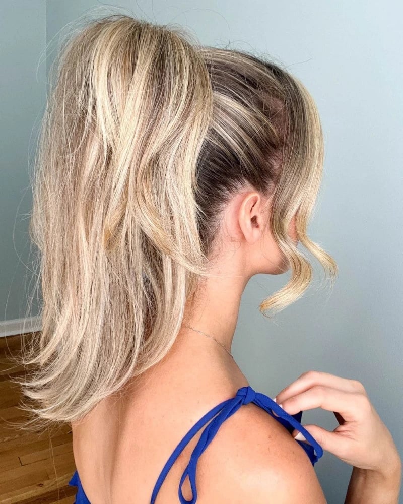 Blonde High Ponytail With Loose Waves And Face Framing Blonde High Ponytail With Loose Waves And Face Framing — Simple Pony Hairstyles