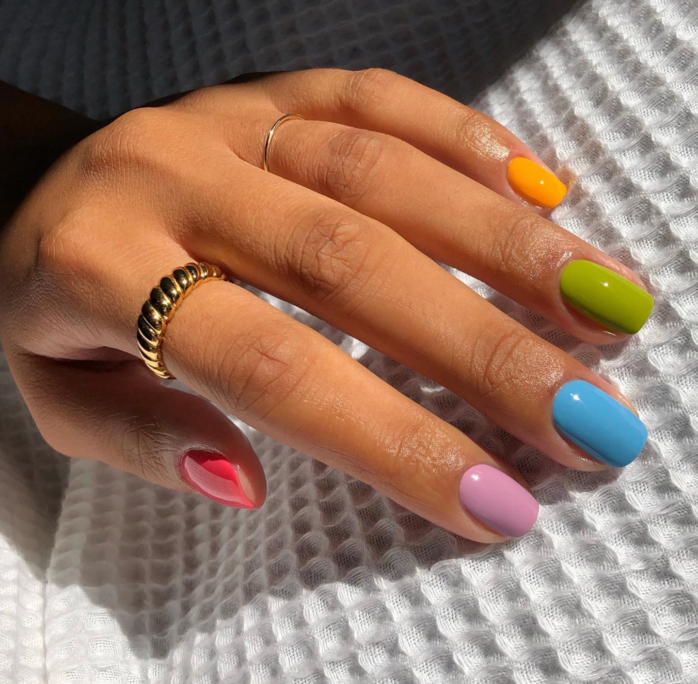 Short Oval Solid Color Nails Short Oval Solid Color Nails — Simple Rainbow Nails
