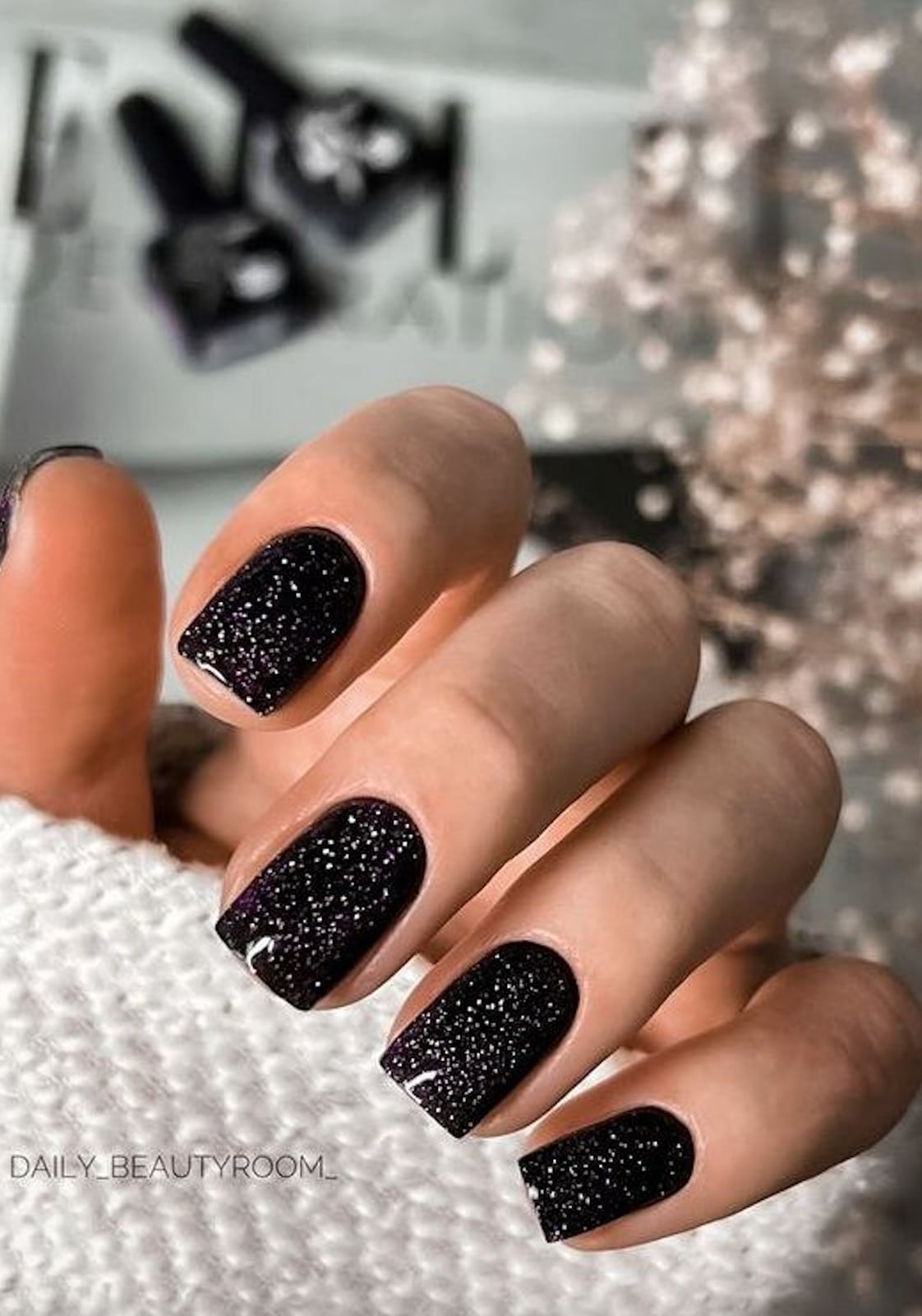 Dense Fine Glitter Glossy Black Square Nails — Simple Short Black Nails