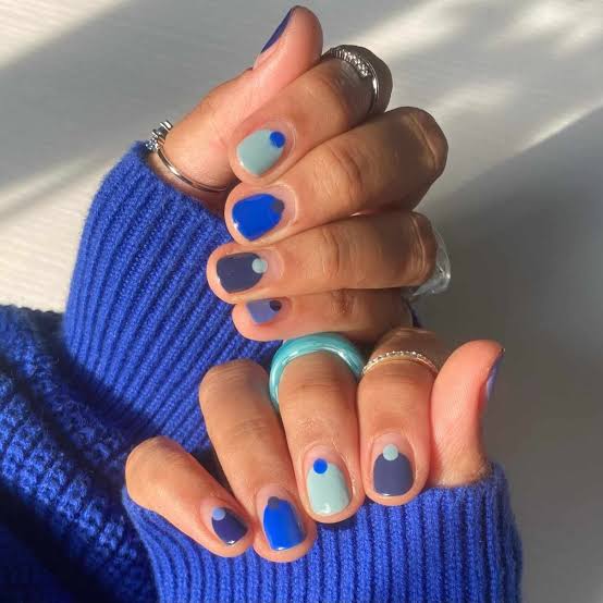 Bold Geometric Blue Teal Short Square Nails Bold Geometric Blue Teal Short Square Nails — Simple Short Cute Nails