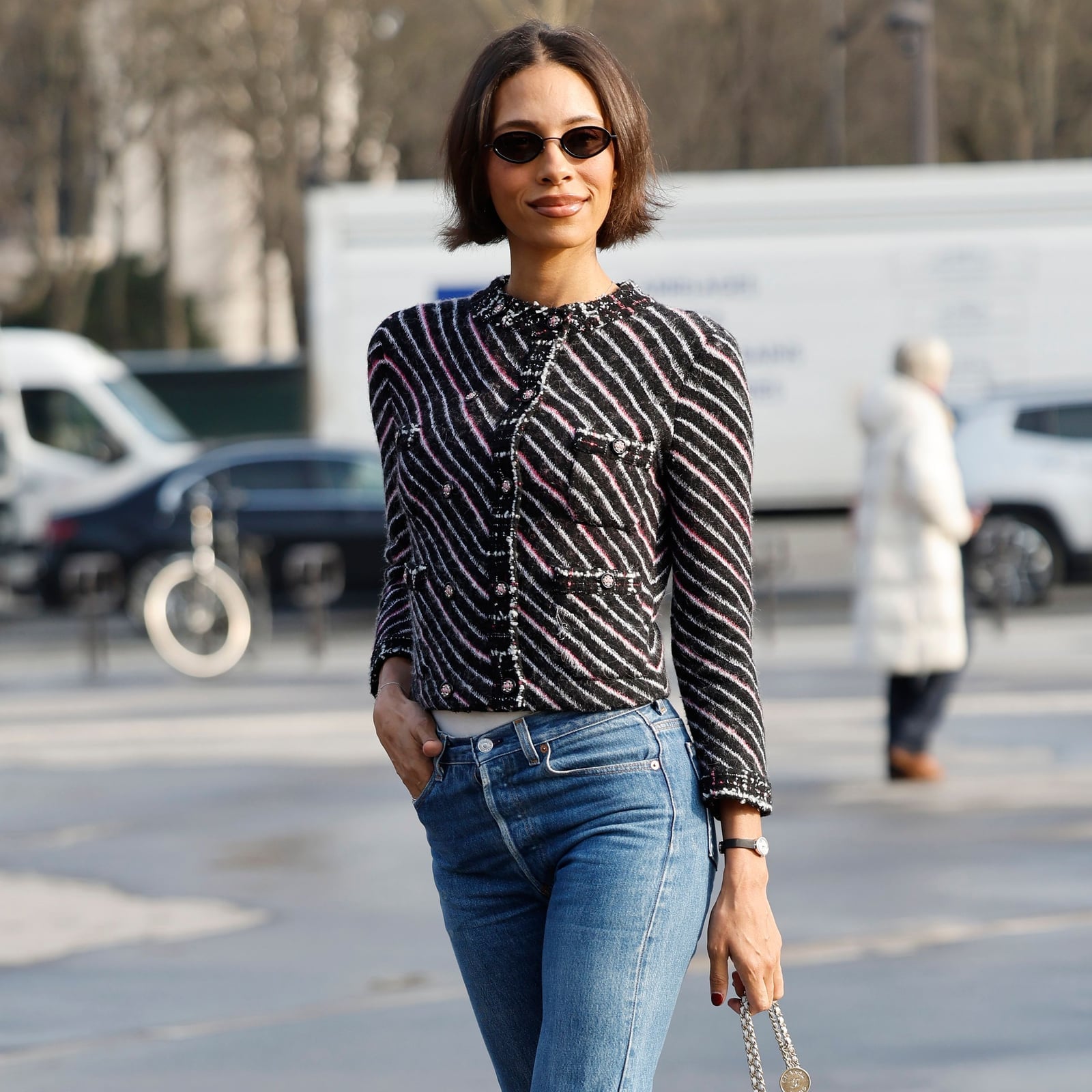 Medium Wash Skinny Jeans With Tweed Jacket — Simple Skinny Jeans Outfits