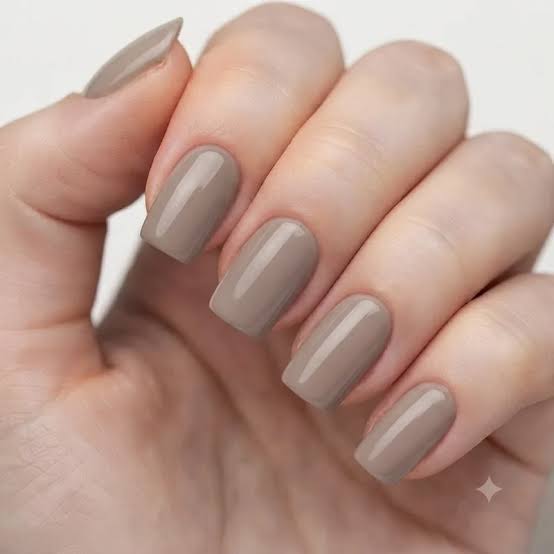 Neutral Taupe Nude Glossy Squoval Nails Neutral Taupe Nude Glossy Squoval Nails — Simple Squoval Nails
