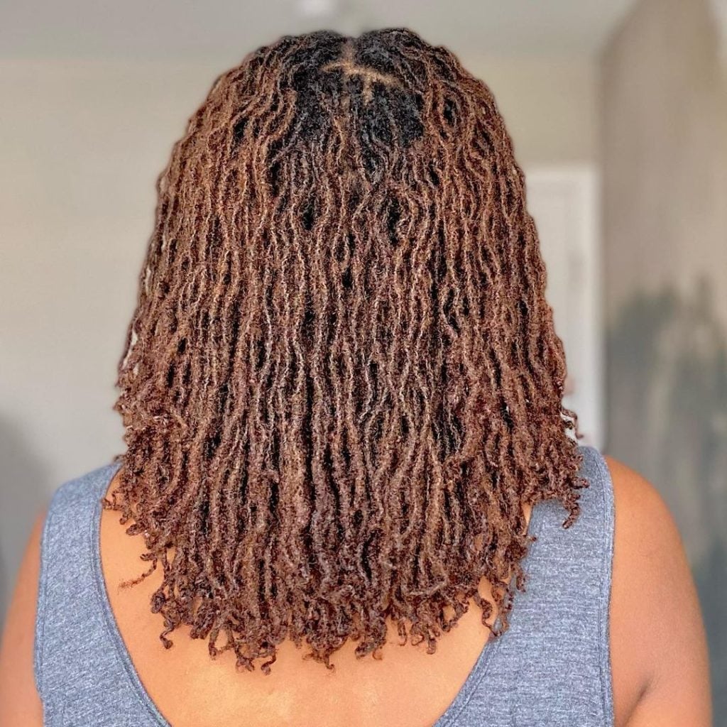 Mid-Back Wavy Locs Brown and Blonde Mid-Back Wavy Locs Brown and Blonde — Simple Starter Locs