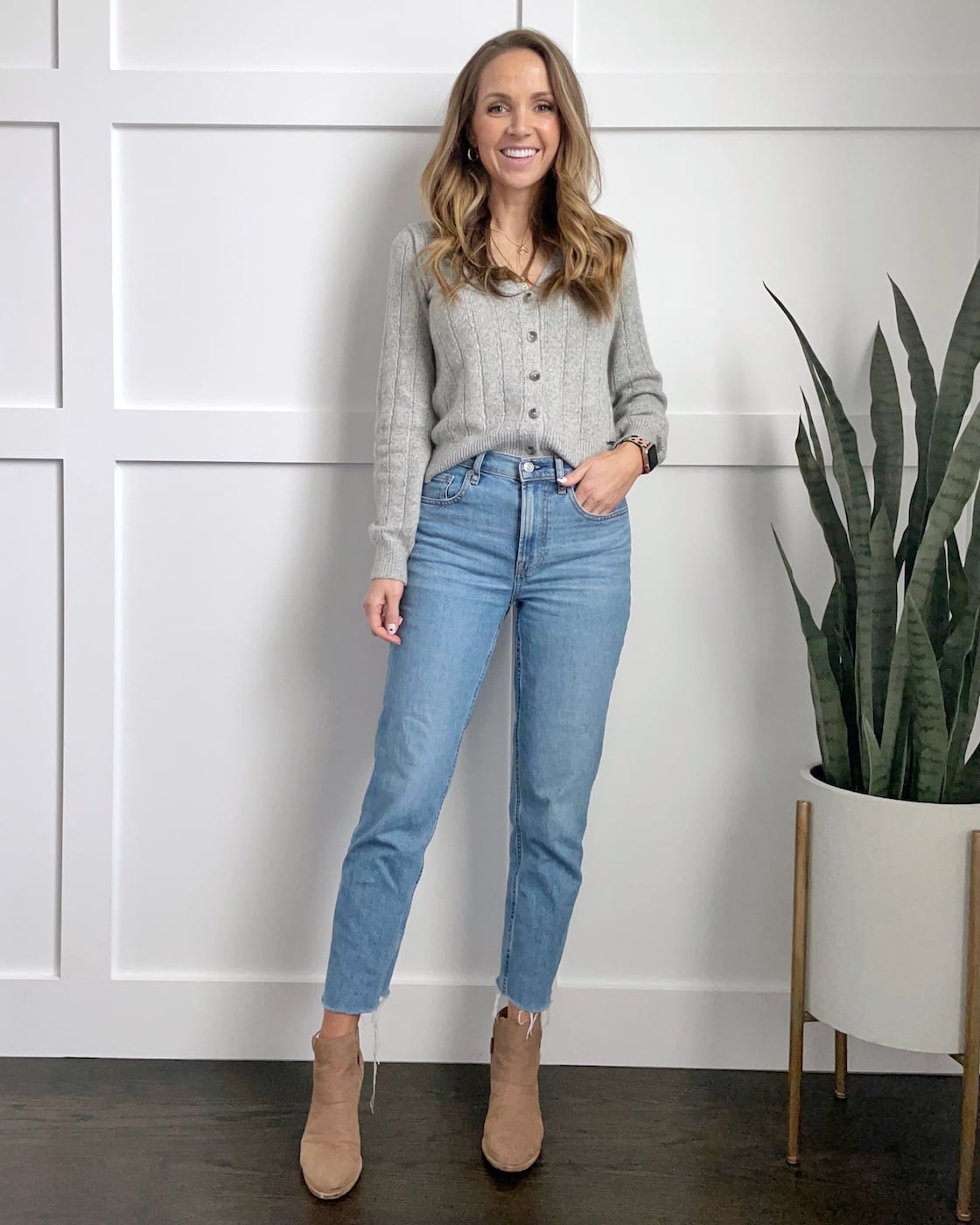 Ribbed Cardigan and Straight Leg Jeans for Everyday Wear Simple Straight Leg Jeans Outfits