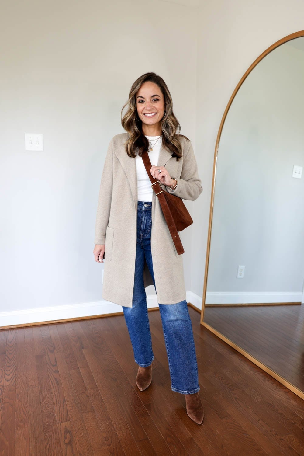 Long Cardigan and Straight Leg Jeans for Casual Outings Long Cardigan and Straight Leg Jeans for Casual Outings — Simple Straight Leg Jeans Outfits