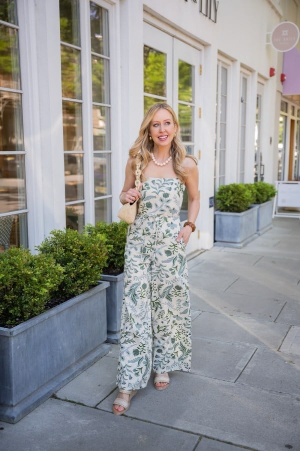 Botanical Print Jumpsuit for Summer Dinner Botanical Print Jumpsuit for Summer Dinner — Simple Style Inspo