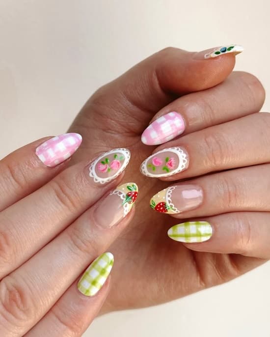 Almond Nails With Gingham and Floral Accents Almond Nails With Gingham and Floral Accents — Simple Vintage Nails