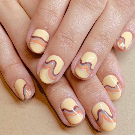 Pale Yellow Oval Nails With Abstract Lines Pale Yellow Oval Nails With Abstract Lines — Simple Vintage Nails