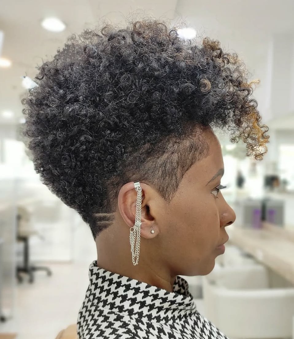 Collarbone Undercut With Textured Layers Collarbone Undercut With Textured Layers — Trendy 4c Hairstyles