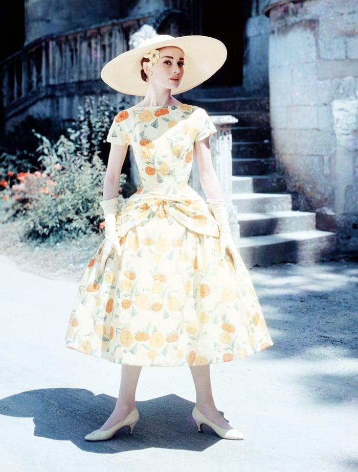 Yellow Floral Full Skirt Dress with Hat Yellow Floral Full Skirt Dress with Hat — Trendy 50s Style