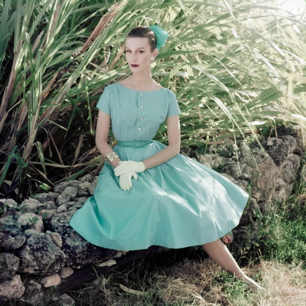 Aqua Button-Up Dress with Full Circle Skirt Aqua Button-Up Dress with Full Circle Skirt — Trendy 50s Style