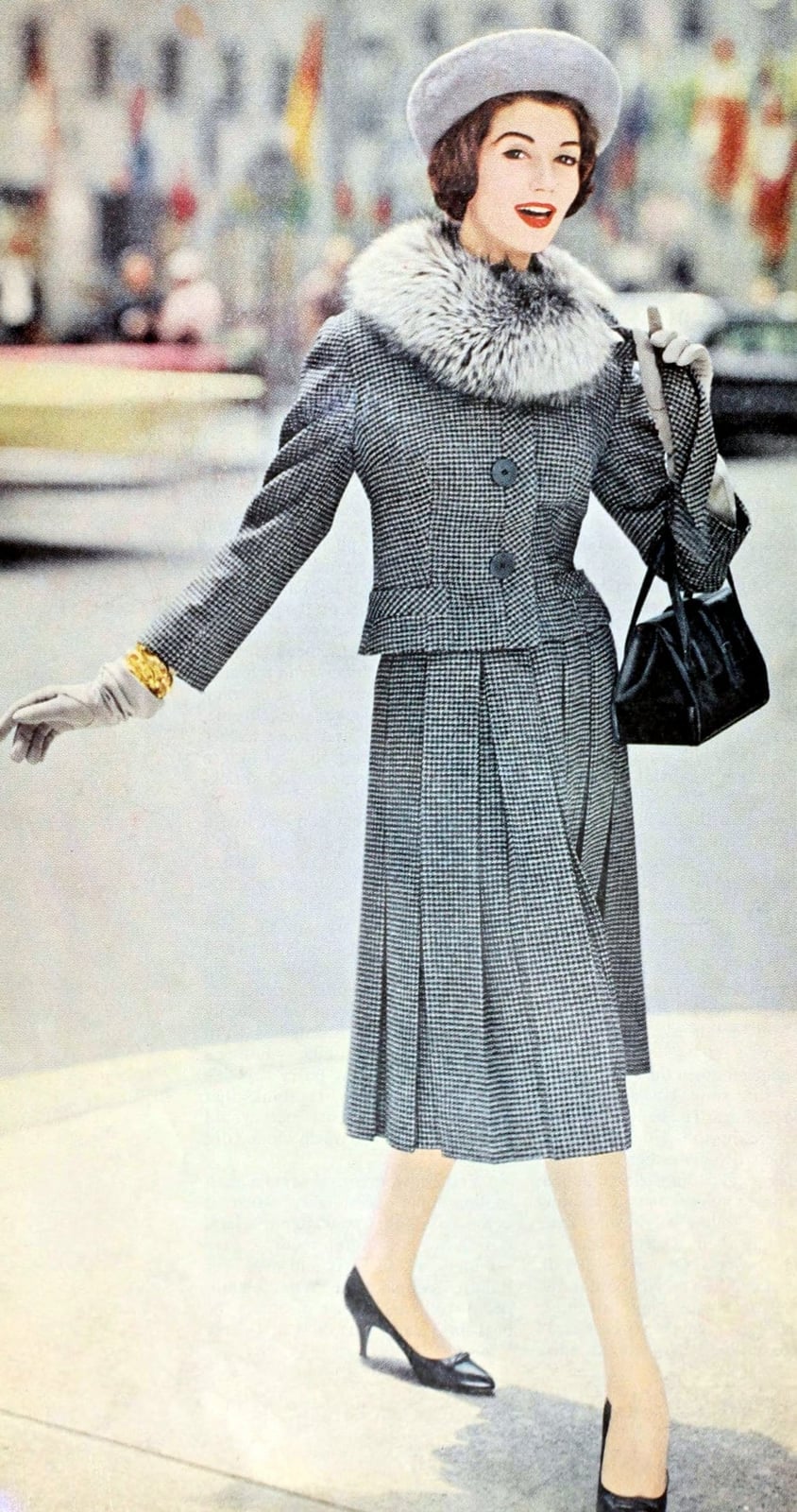 Houndstooth Suit with Fur Collar Houndstooth Suit with Fur Collar — Trendy 50s Style