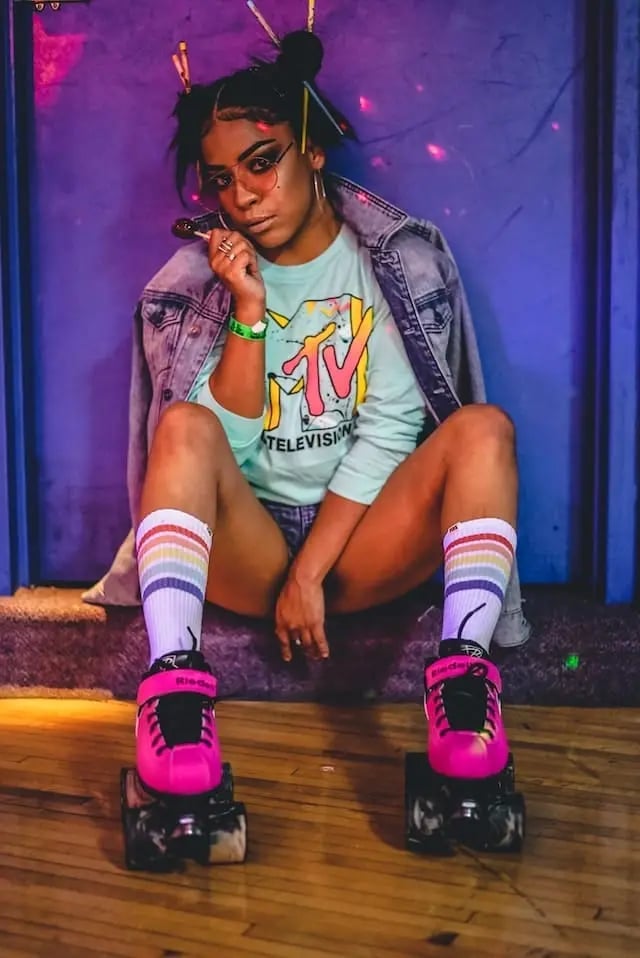 Graphic T-Shirt With Denim Jacket and Roller Skates — Trendy 80s Outfits