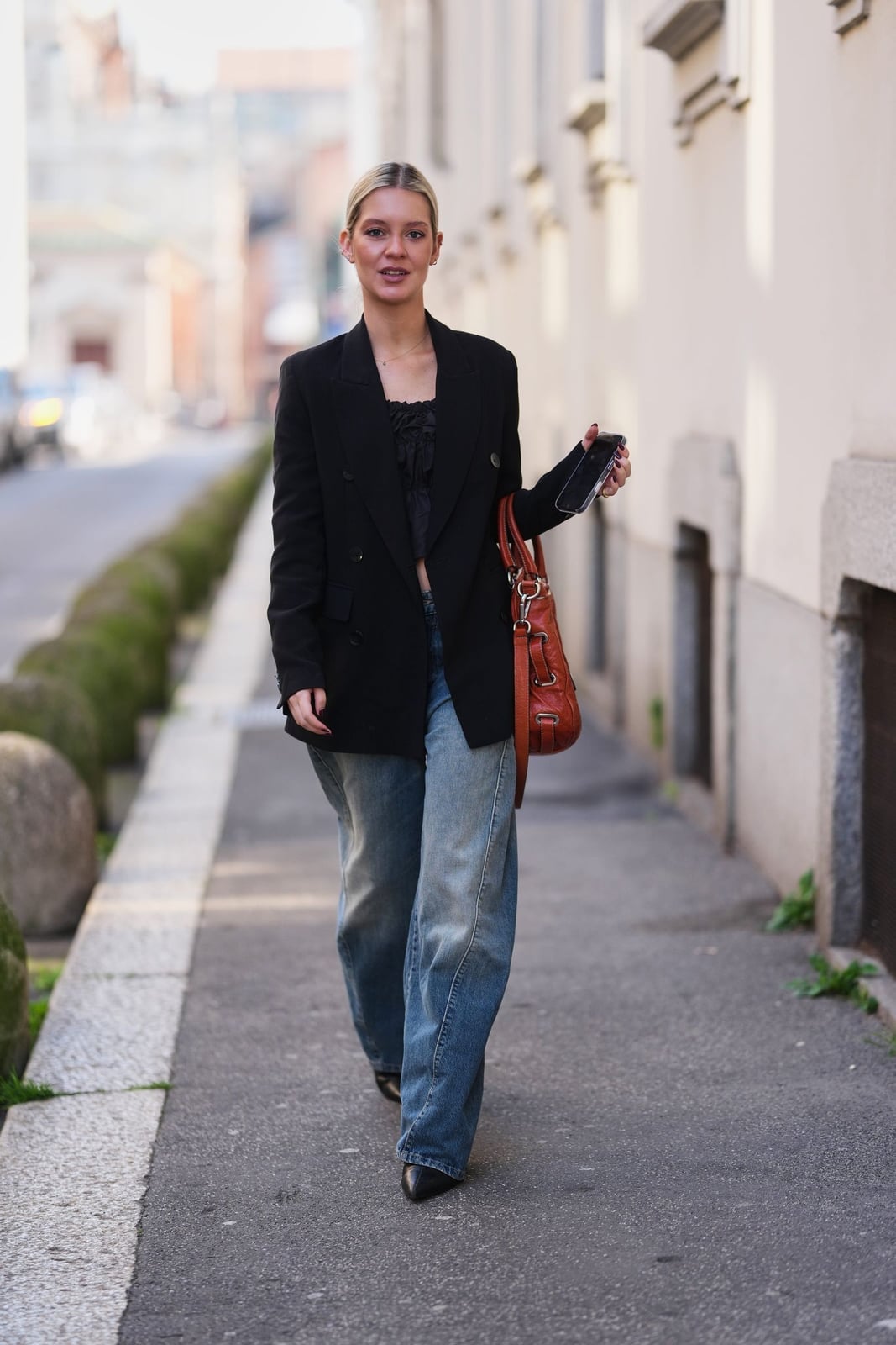 Tuxedo Blazer Over Lace Bralette and Mom Jeans — Trendy 80s Style