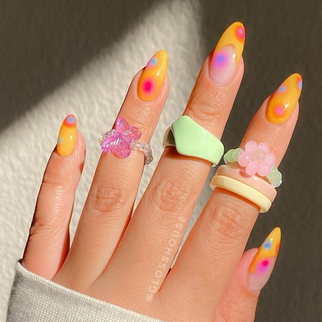 Long Almond Sheer Yellow Abstract Spots Nails Long Almond Sheer Yellow Abstract Spots Nails — Trendy Abstract Nails