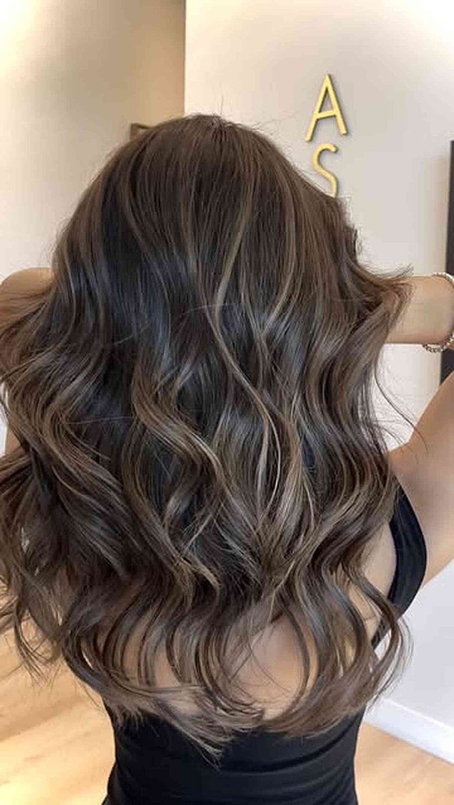 Mid-Back Waves With Subtle Ash Highlights, Close-Up Take — Trendy Ash Brown Hair