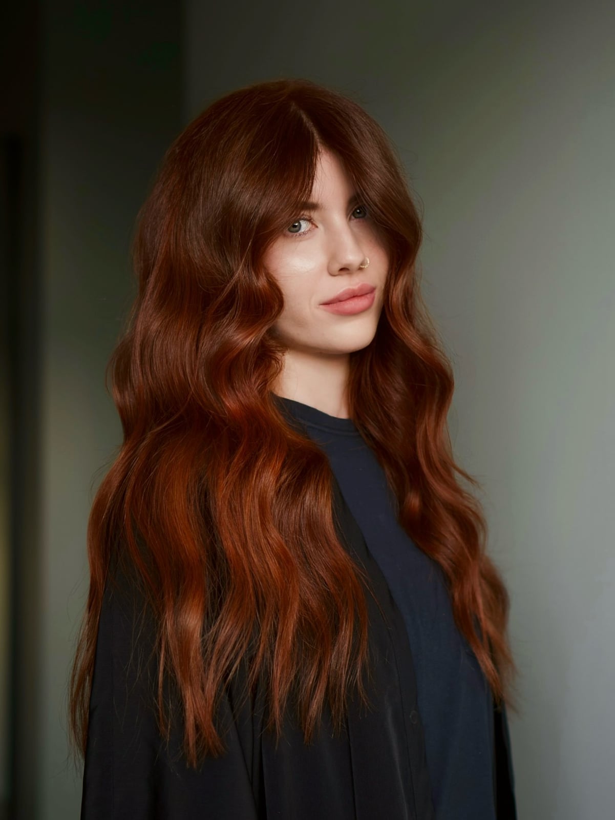 Warm Auburn Mid-Back With Golden Highlights Warm Auburn Mid-Back With Golden Highlights — Trendy Auburn Hair Color