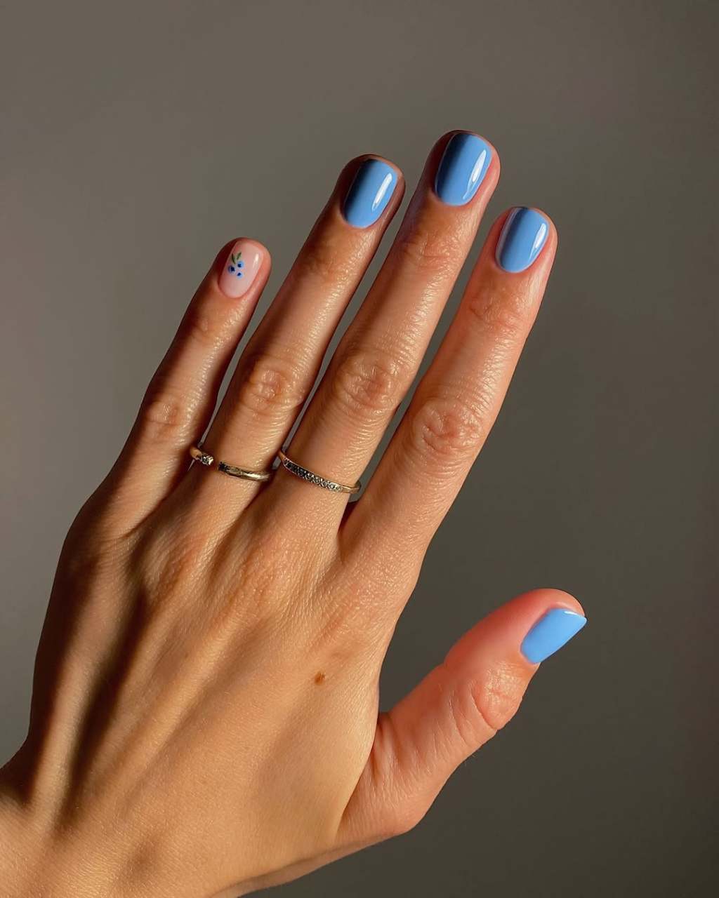 Glossy Baby Blue Short Soft Square Nails Glossy Baby Blue Short Soft Square Nails — Trendy Baby Blue Nails