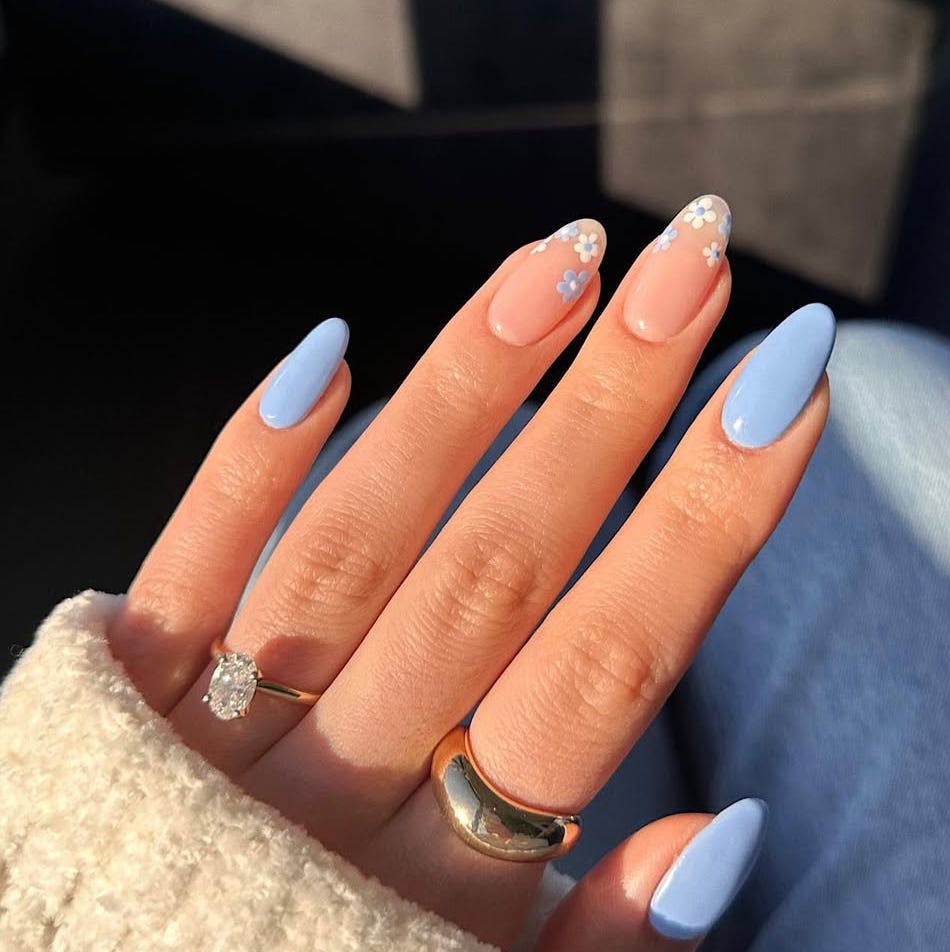 Nude Base Baby Blue Floral Medium Almond Nails Nude Base Baby Blue Floral Medium Almond Nails — Trendy Baby Blue Nails