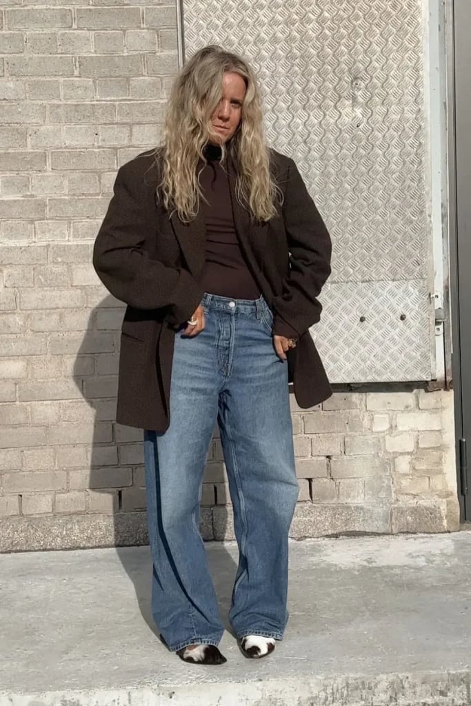 Light Wash Baggy Jeans With Brown Blazer And Fur Trim Loafers — Trendy Baggy Jeans Outfits