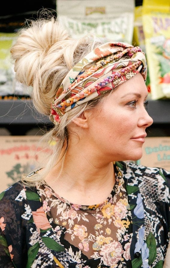Braided Bandana Headwrap With Floral Blouse, Multi-Color Braided Bandana Headwrap With Floral Blouse, Multi-Color — Trendy Bandana Outfits