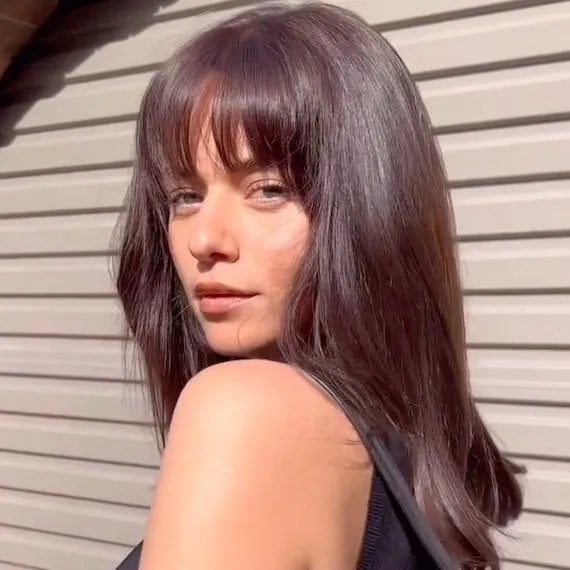 Shoulder Hair With Air-Dried Curtain Bangs Shoulder Hair With Air-Dried Curtain Bangs — Trendy Bangs Style