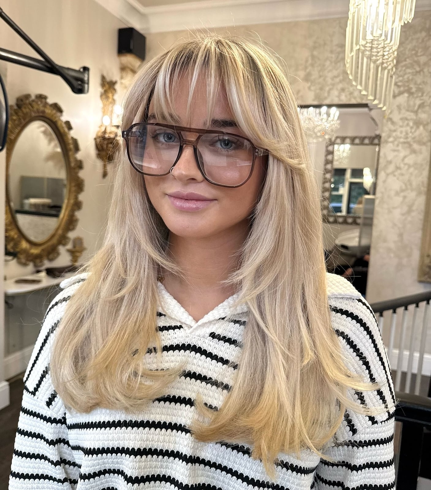 Mid-Back Brunette With Birkin Bangs Mid-Back Brunette With Birkin Bangs — Trendy Bangs Style