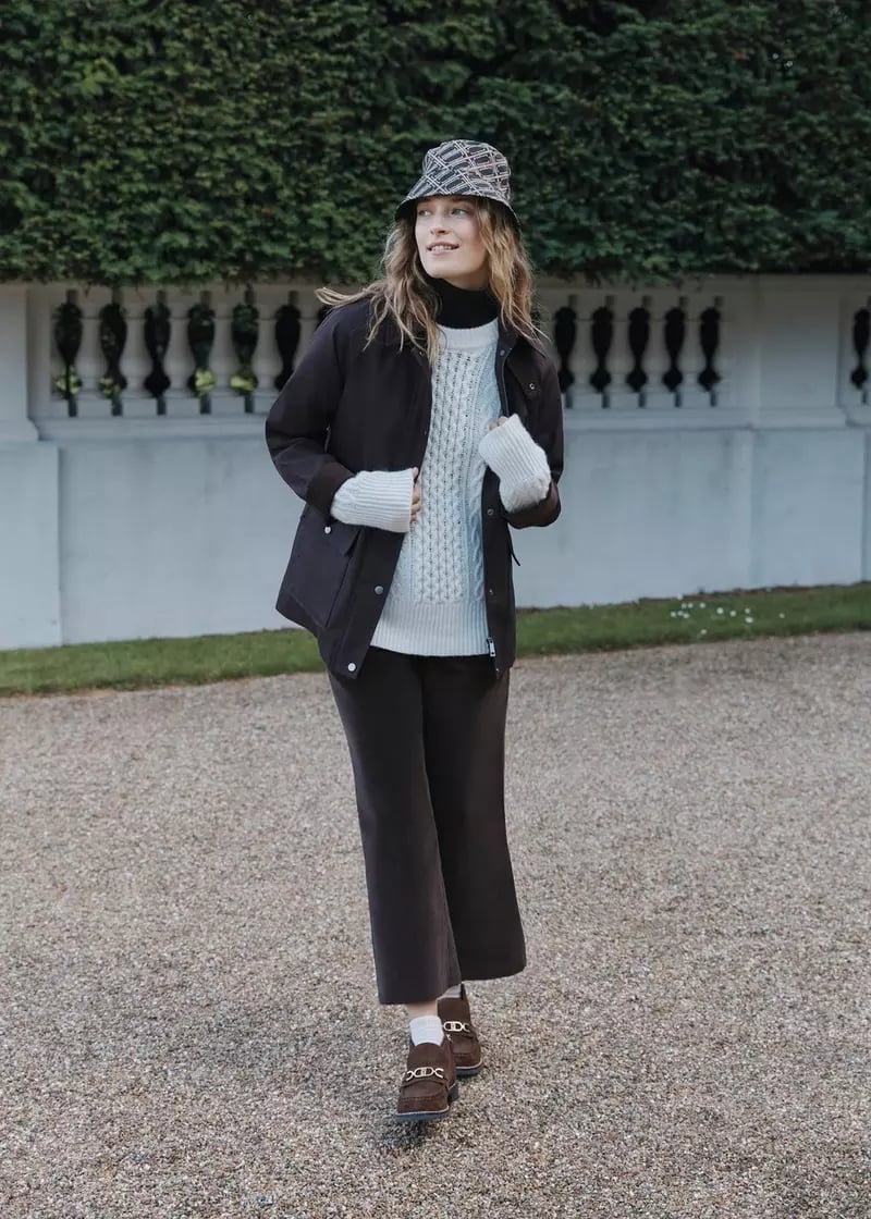 Beige Barn Jacket with Utilitarian Pocket Details Beige Barn Jacket with Utilitarian Pocket Details — Trendy Barn Jacket Outfit