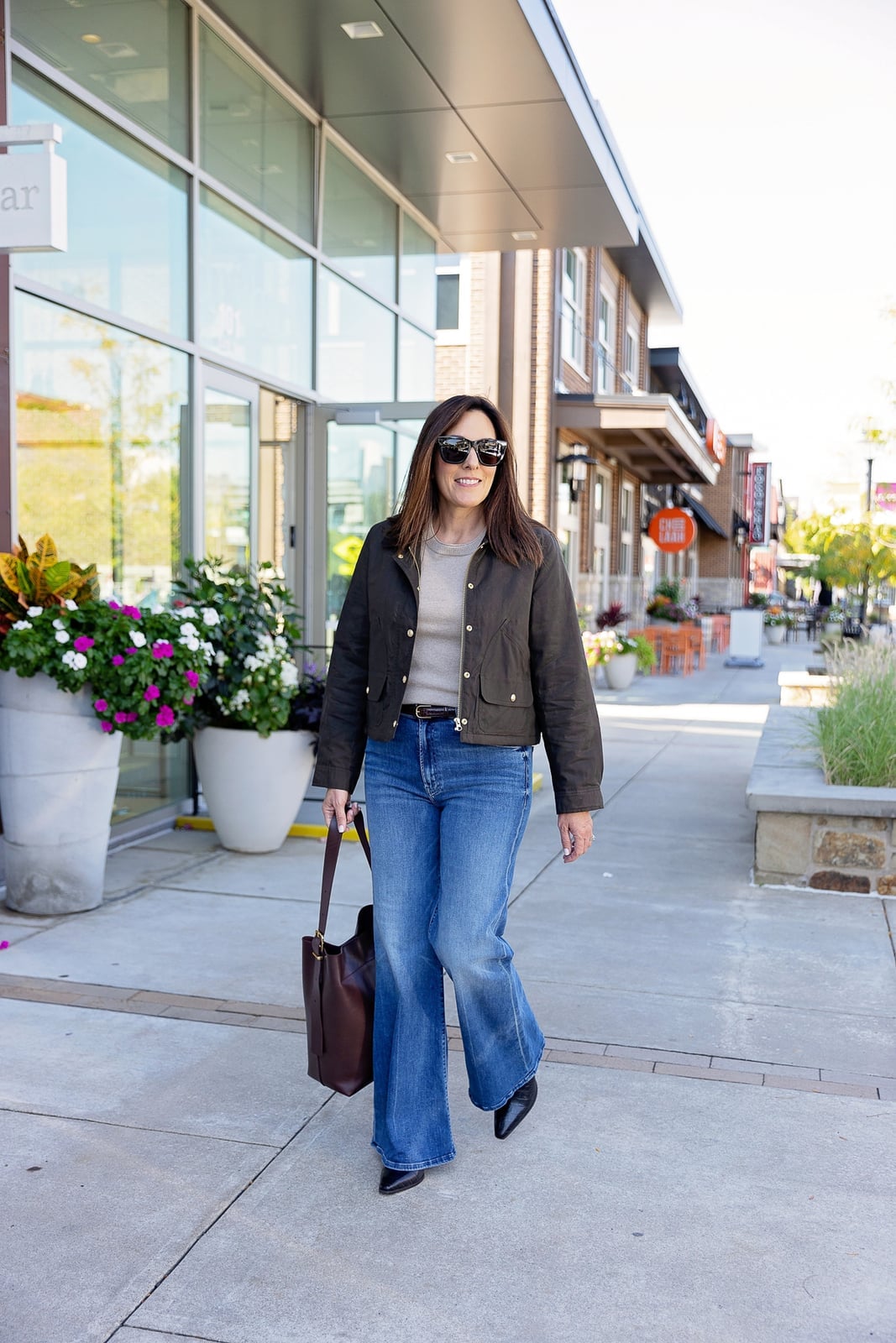 Dark Green Barn Jacket with Flare Jeans and Heels Dark Green Barn Jacket with Flare Jeans and Heels — Trendy Barn Jacket Outfit