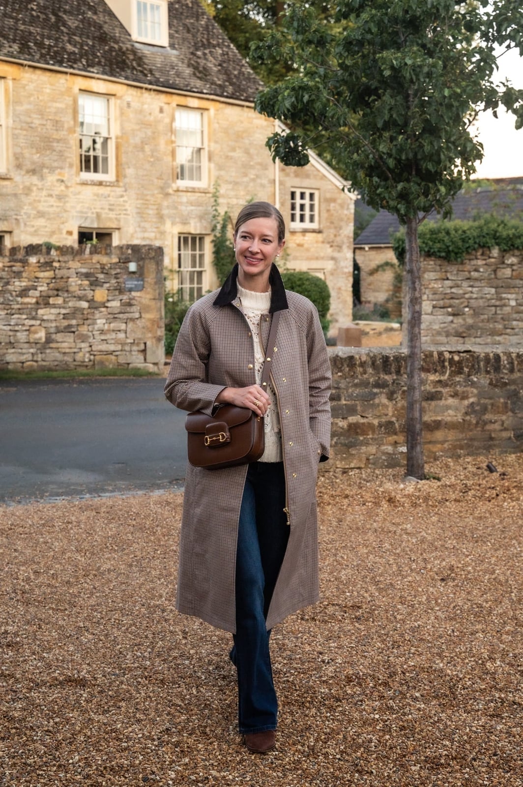 Brown Houndstooth Barn Coat with Knit Sweater and Jeans Brown Houndstooth Barn Coat with Knit Sweater and Jeans — Trendy Barn Jacket Outfit