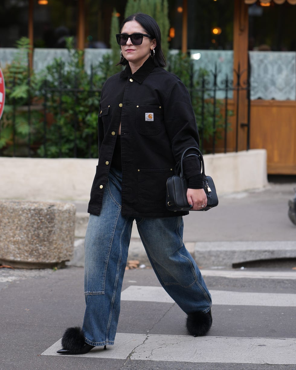 Black Barn Jacket with Fur Trim Heels and Wide Leg Jeans Black Barn Jacket with Fur Trim Heels and Wide Leg Jeans — Trendy Barn Jacket Outfit