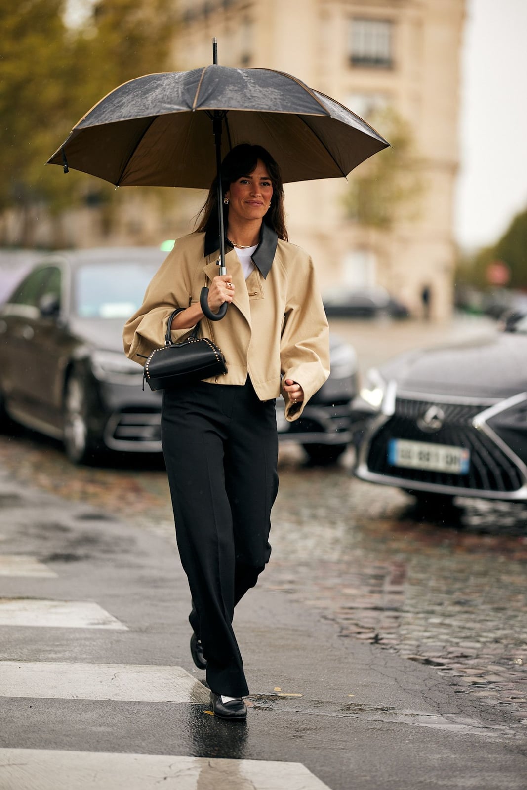 Oversized Grey Blazer With Light Blue Jeans And Black Loafers — Trendy Basic Outfits