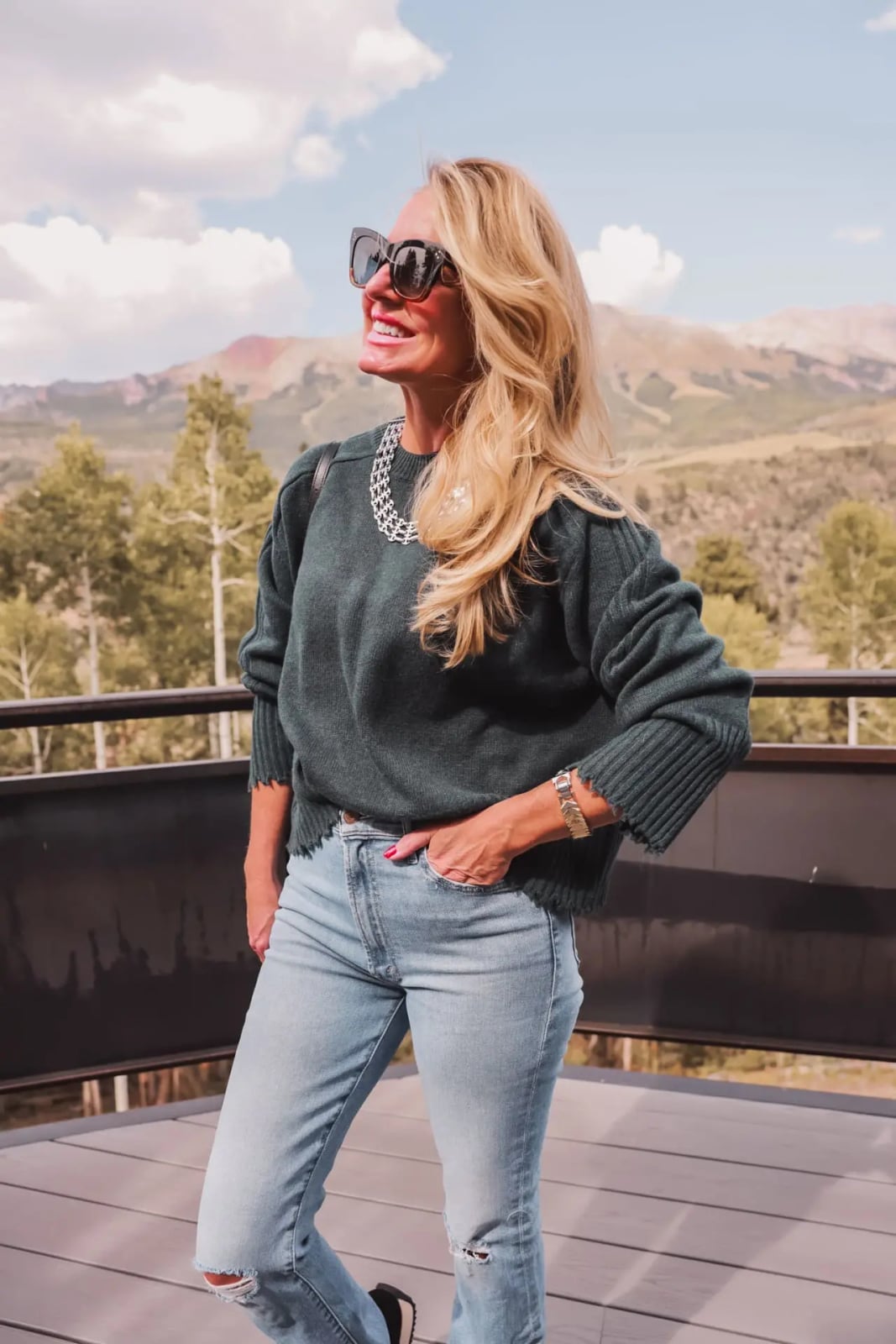 Dark Green Chunky Knit Sweater With Light Wash Jeans — Trendy Basic Outfits