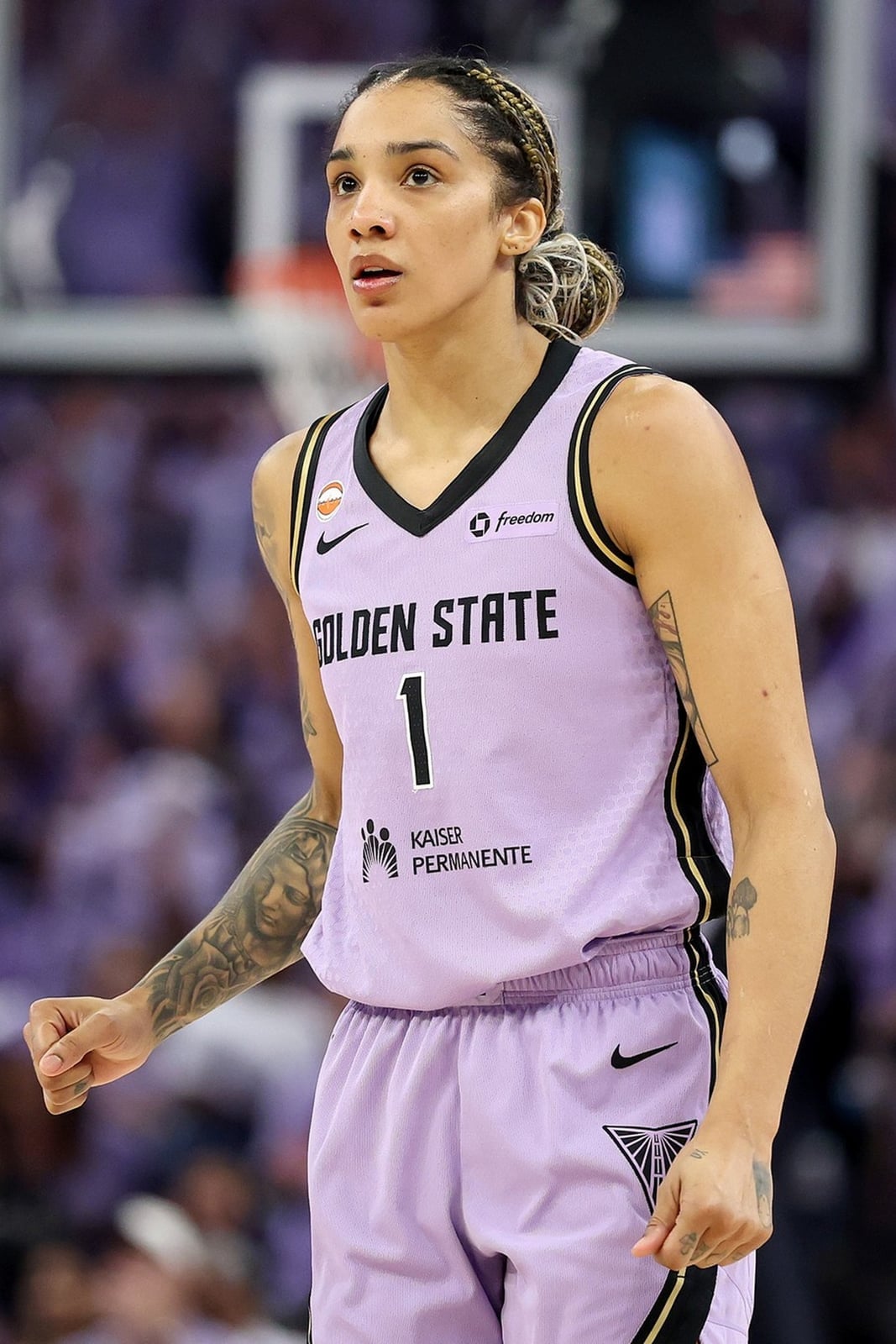 Shoulder Length Blonde Ponytail — Trendy Basketball Hairstyles