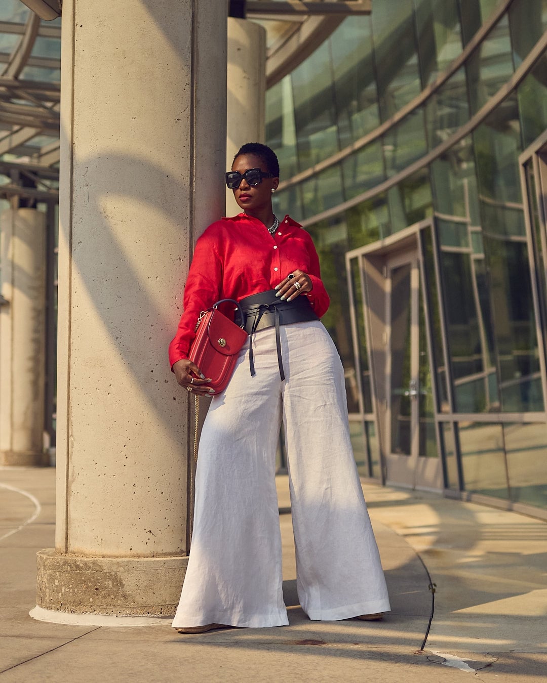Wide Leather Belt With Red Shirt Wide Leather Belt With Red Shirt — Trendy Belt Outfits