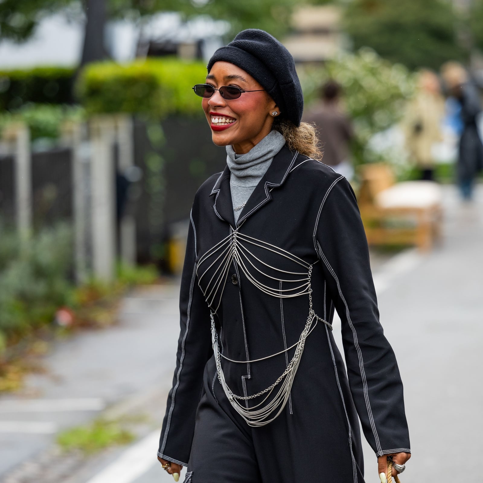 Black Beret with Blazer and Chain Harness Black Beret with Blazer and Chain Harness — Trendy Beret Outfits