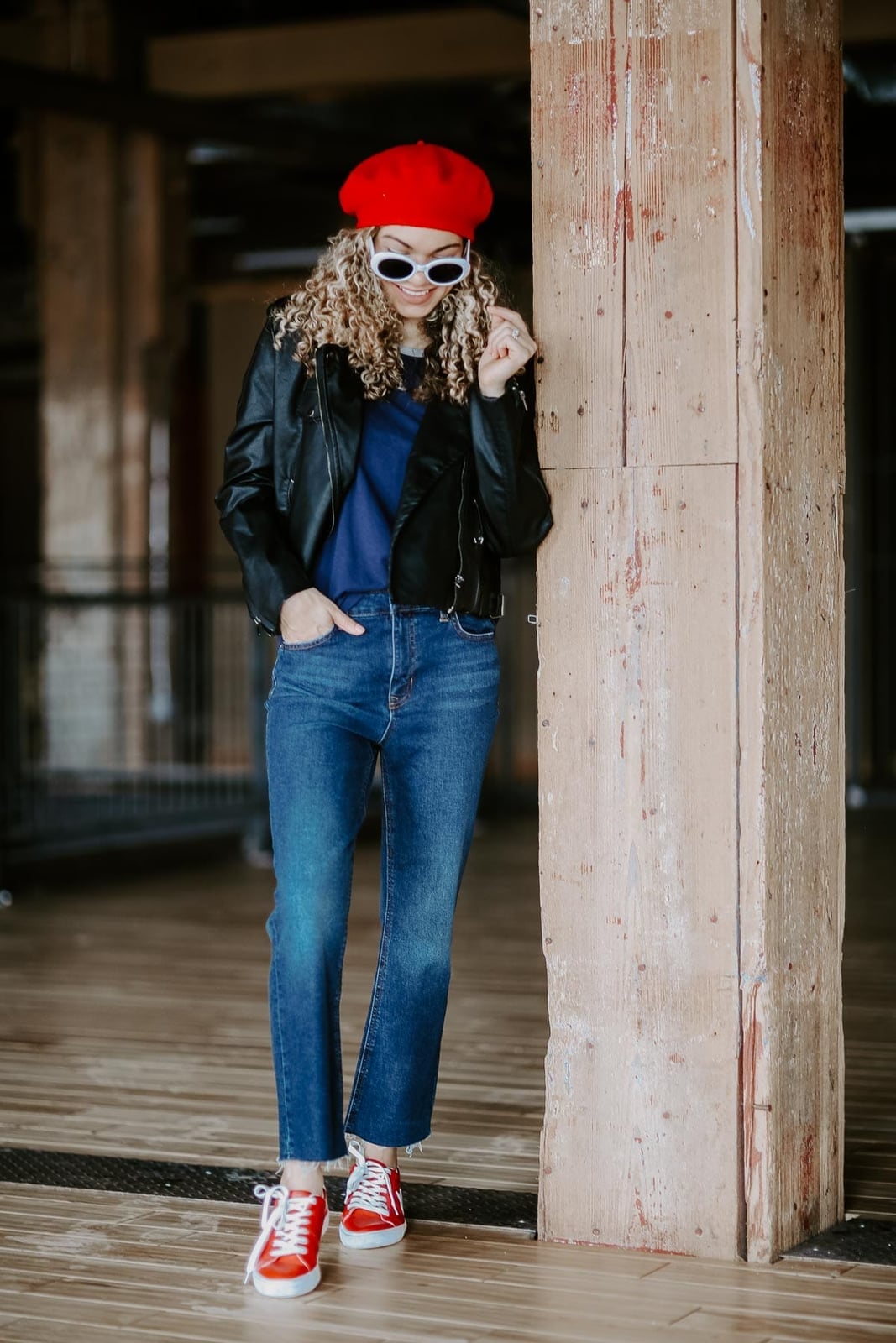 Red Beret and Sneakers with Leather Jacket Red Beret and Sneakers with Leather Jacket — Trendy Beret Outfits
