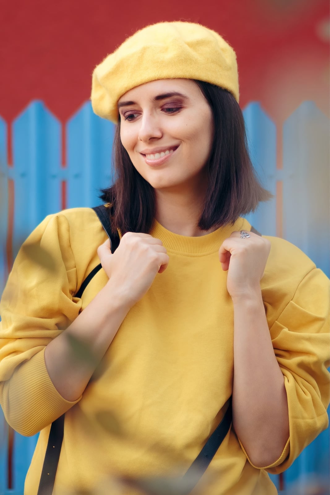 Yellow Beret and Matching Sweatshirt for Casual Wear Trendy Beret Outfits