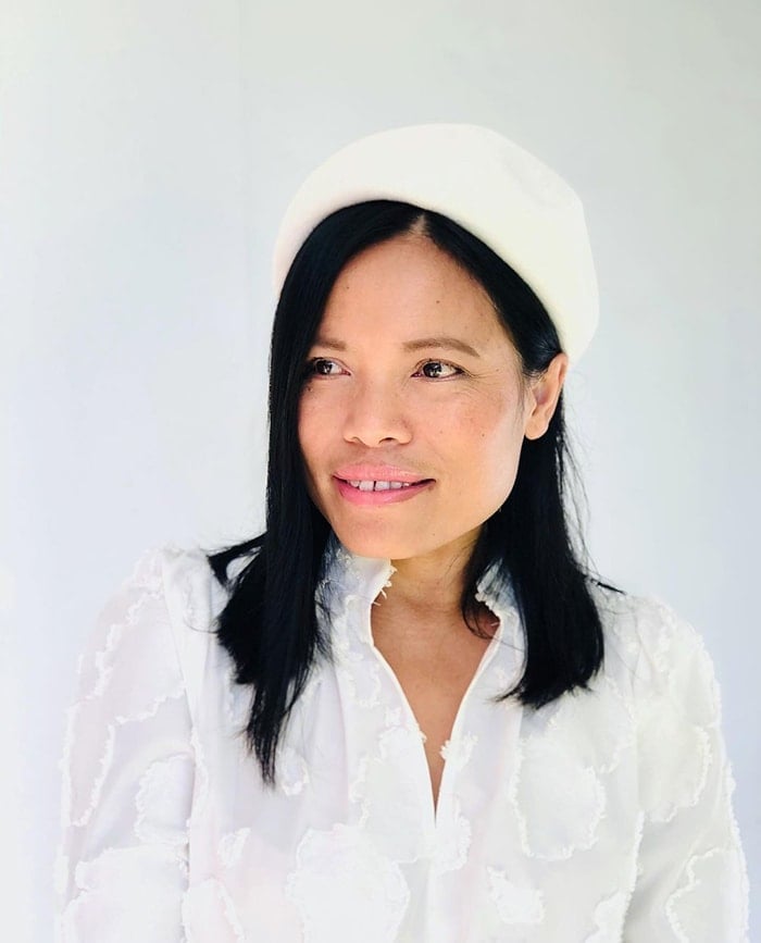 White Beret with Textured White Blouse White Beret with Textured White Blouse — Trendy Beret Outfits