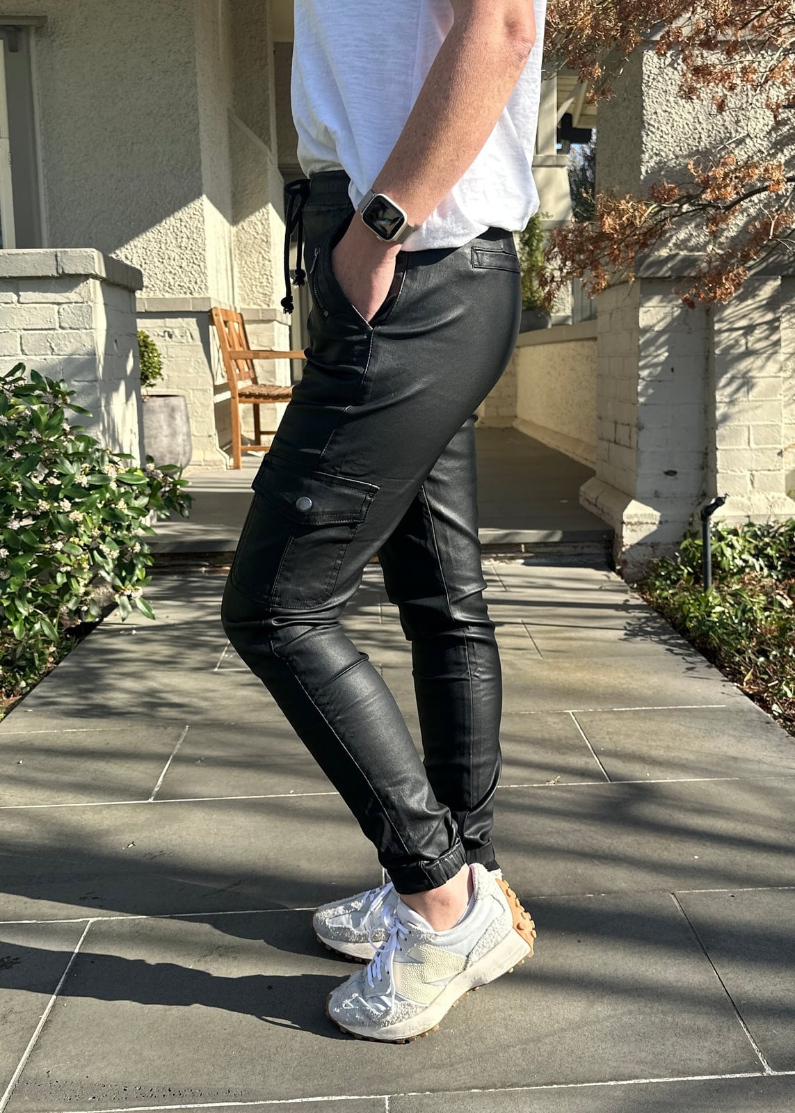 Faux Leather Jogger Pants With Cargo Pockets Faux Leather Jogger Pants With Cargo Pockets — Trendy Black Leather Pants Outfit