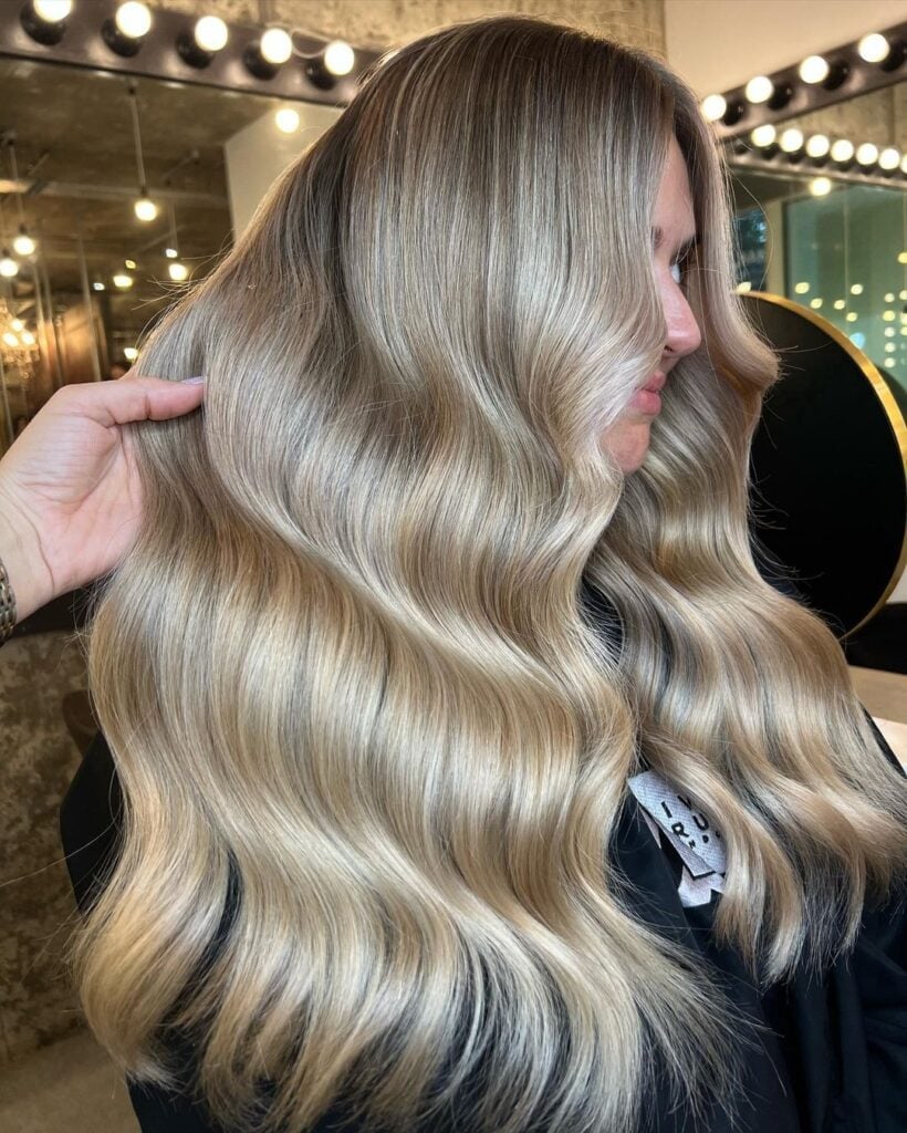 Ash Blonde Balayage With Root Shadow Ash Blonde Balayage With Root Shadow — Trendy Blonde Balayage