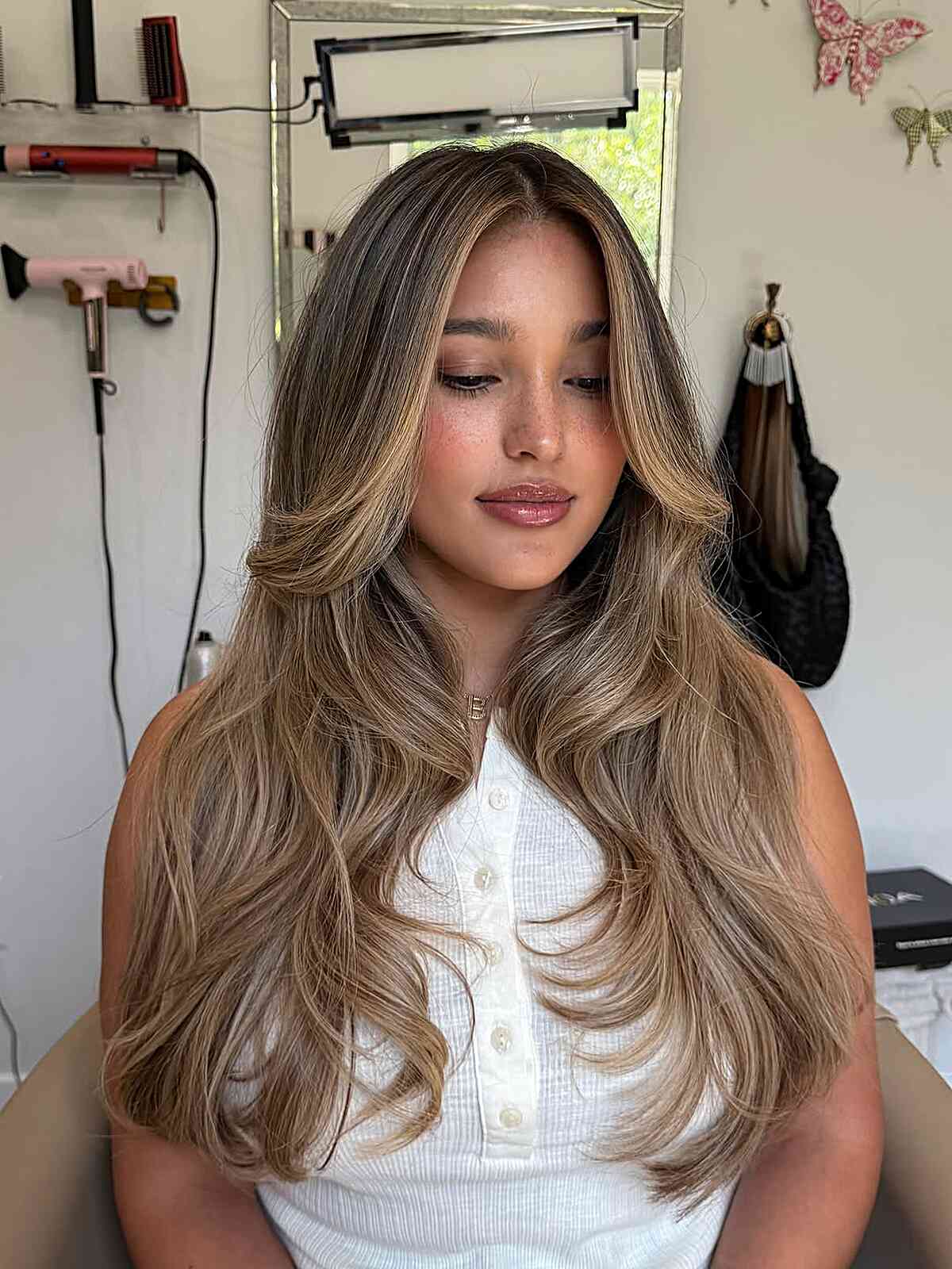 Warm Blonde Balayage Collarbone Lob Warm Blonde Balayage Collarbone Lob — Trendy Blonde Balayage