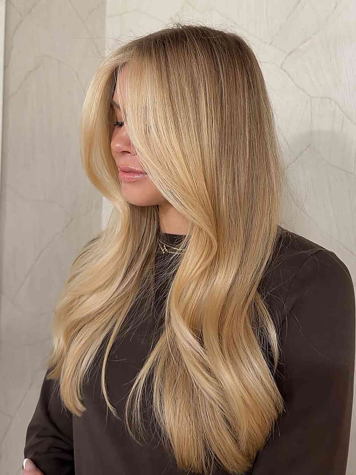 Mid-Back Golden Blonde Balayage Waves Mid-Back Golden Blonde Balayage Waves — Trendy Blonde Hairstyles