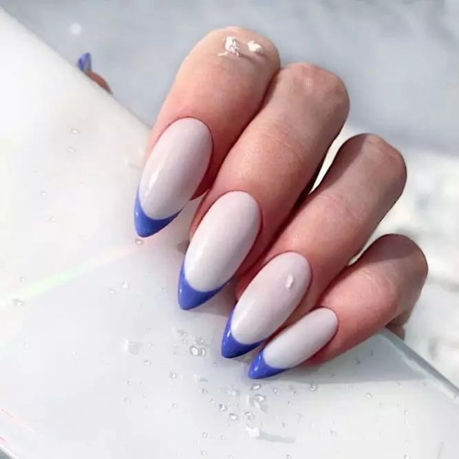 White Base Blue French Tip Almond Nails White Base Blue French Tip Almond Nails — Trendy Blue Almond Nails