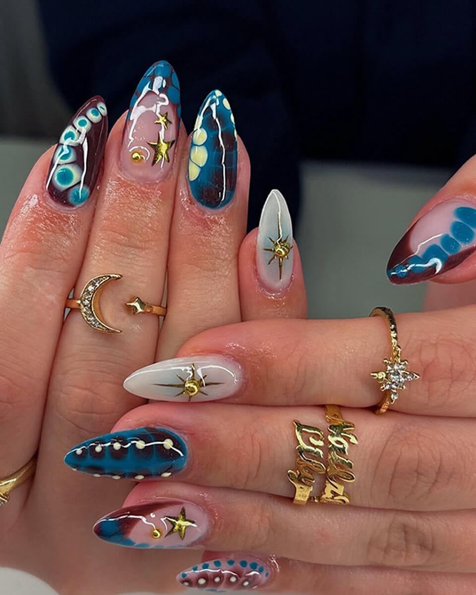 Short Almond Light Blue Polka Dot Star Nails Short Almond Light Blue Polka Dot Star Nails — Trendy Blue Almond Nails