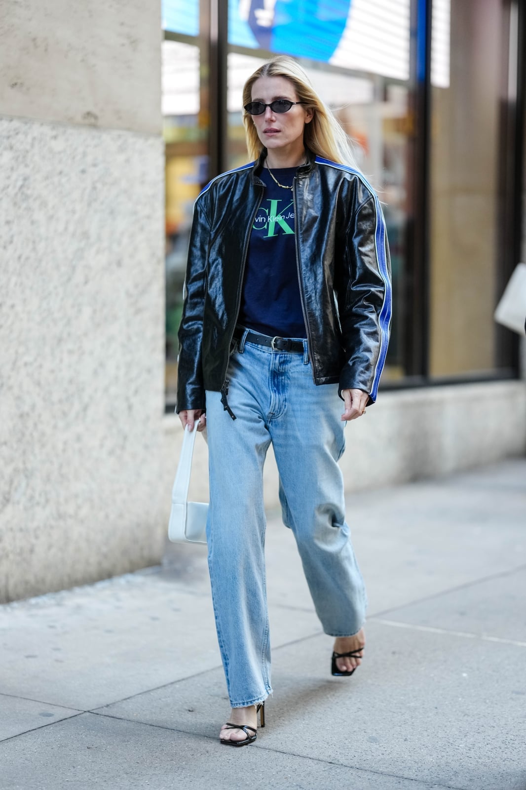 Leather Jacket and Graphic T-Shirt with Baggy Jeans Leather Jacket and Graphic T-Shirt with Baggy Jeans — Trendy Blue Jeans Outfits