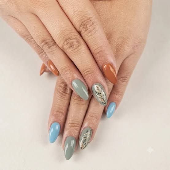 Medium Almond Matte Terracotta Mint Feathers Medium Almond Matte Terracotta Mint Feathers — Trendy Boho Nails